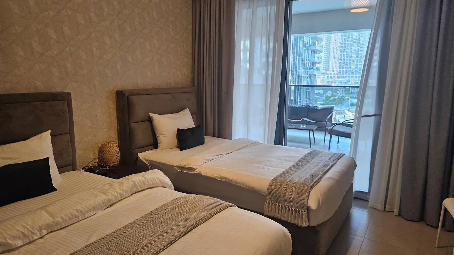 Mh - Act Tower - Burj View - 2Bhk - Ref 410 Apartment Dubai